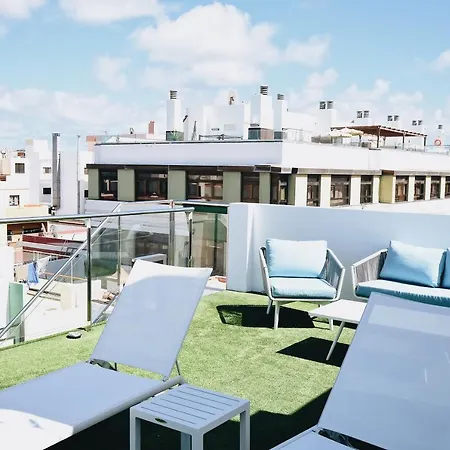 Disfruta De La Brisa Marina Desde La Terraza De Atico Con Solarium Apartment