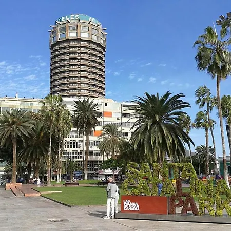 Disfruta De La Brisa Marina Desde La Terraza De Atico Con Solarium *