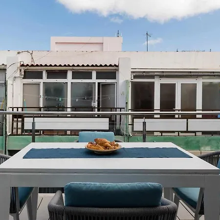 Disfruta De La Brisa Marina Desde La Terraza De Atico Con Solarium *