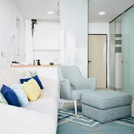 Disfruta De La Brisa Marina Desde La Terraza De Atico Con Solarium Apartment *